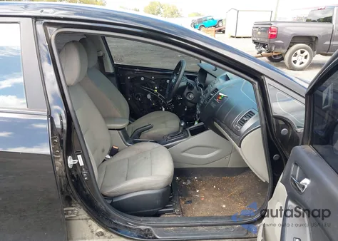 2015 Kia Forte Lx z USA, uszkodzony, nr VIN KNAFX4A65F5385175